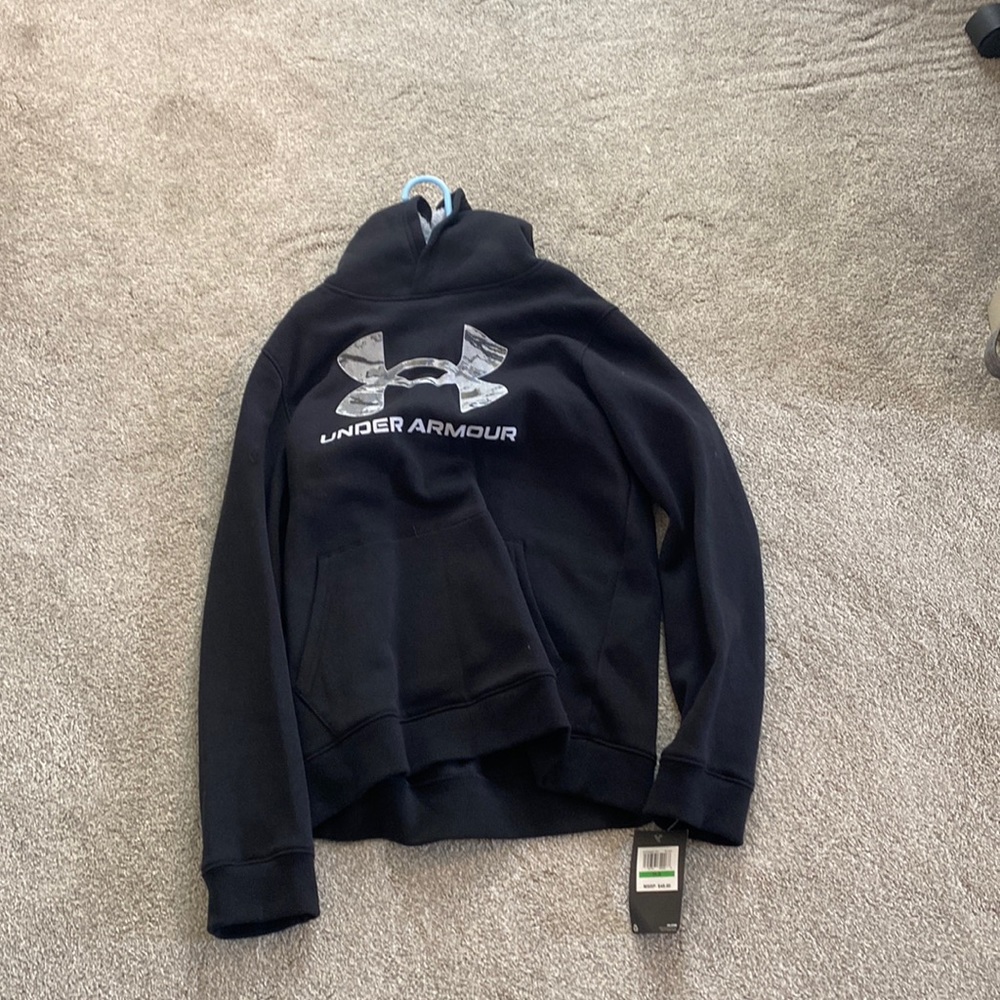 Under Armour Sweatshirt